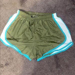 NIKE DRI-FIT SHORTS